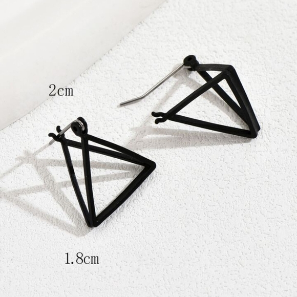 NEW Black Geometric Triangle Earrings With Black Gift Box📦 - Picture 5 of 5
